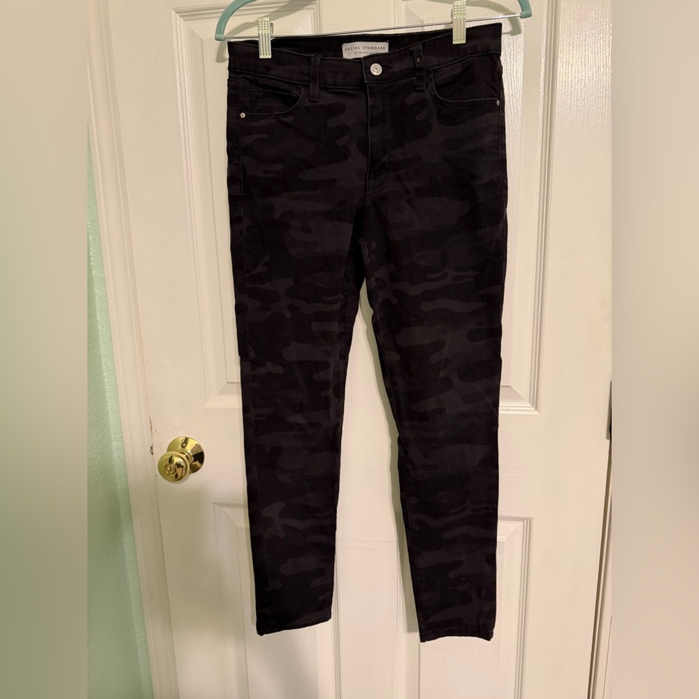 Sanctuary Social Standard Black Jeans with Branded Button